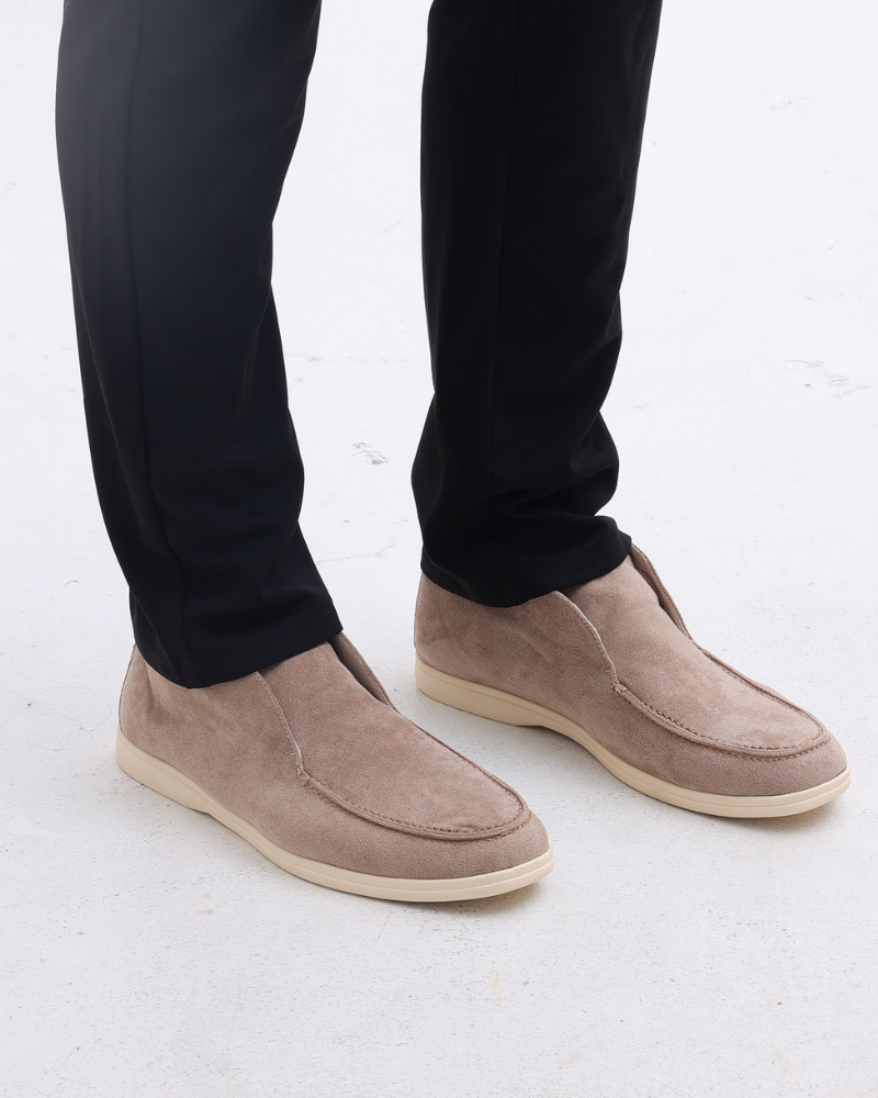 Mocassins Montants en Daim — Confort Structuré et Raffinement