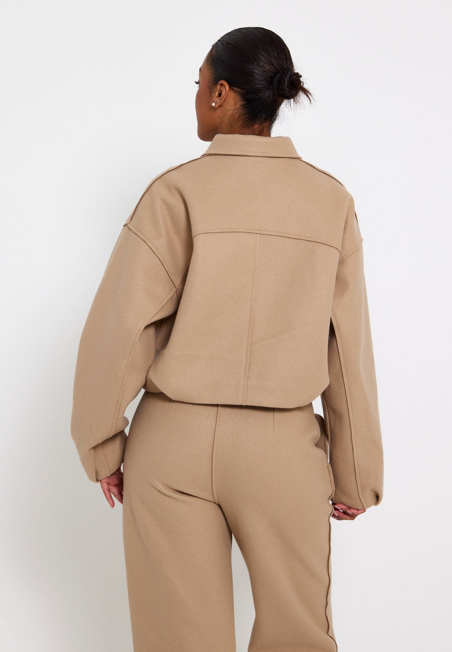 Conjunto Serena – transmite calma, estilo e elegância.