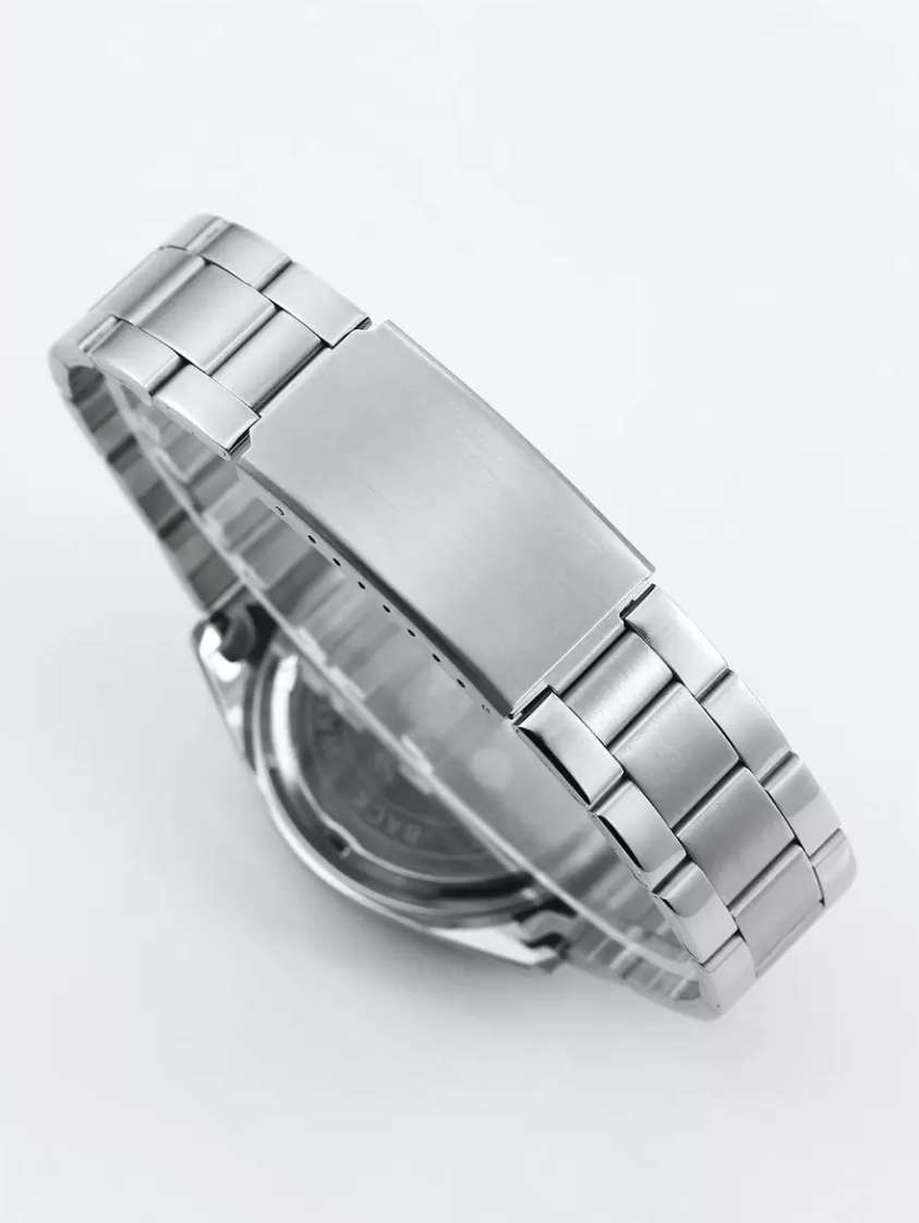 ChronoSteel – Montre Homme en Acier Inoxydable avec Affichage de la Date