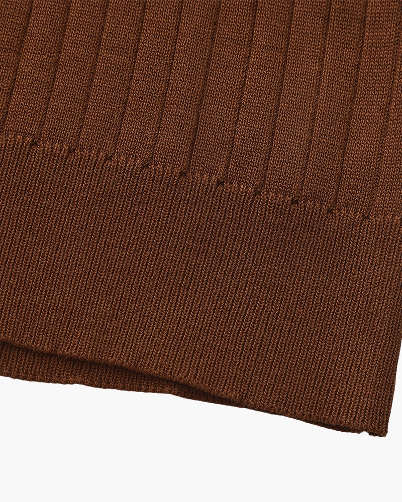 Polo en Maille Côtelée Premium — Texture Raffinée et Confort Naturel
