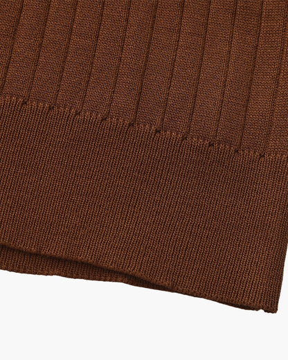 Polo en Maille Côtelée Premium — Texture Raffinée et Confort Naturel