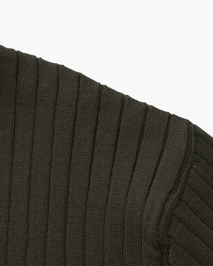 Polo en Maille Côtelée Premium — Texture Raffinée et Confort Naturel