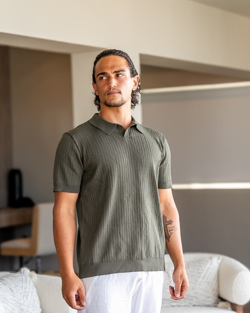 Polo en Maille Côtelée Premium — Texture Raffinée et Confort Naturel